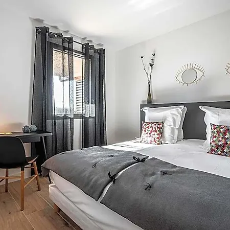 La Grange Des Peres Hotel 4*