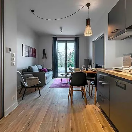 Aparthotel La Grange Des Peres 4*